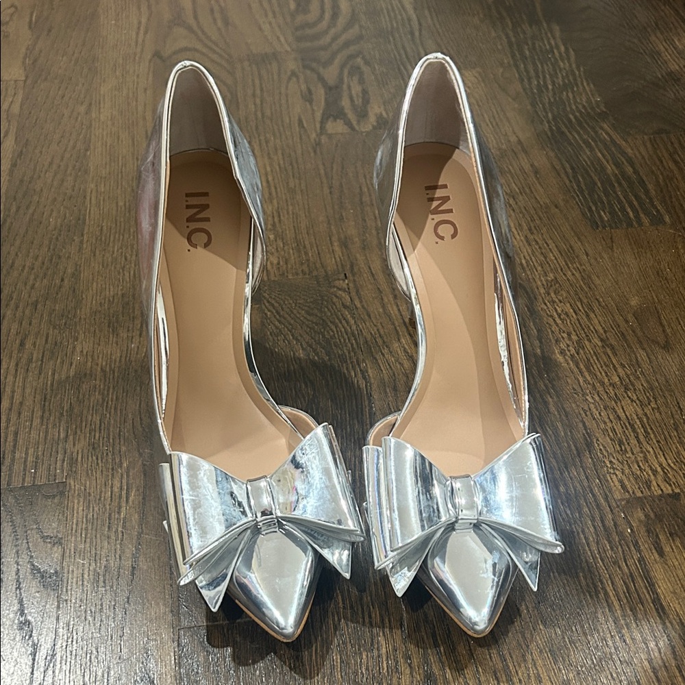 INC International Concepts Women's Silver Bow Pointed Toe Heels